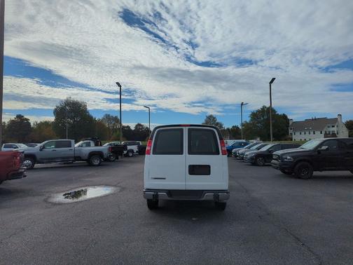 2024 Chevrolet Express 2500 RWD 2500 Regular Wheelbase WT