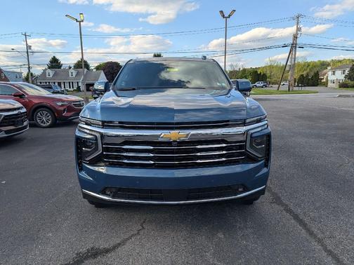 Lakeshore Blue Metallic 2026 Chevrolet Suburban LT