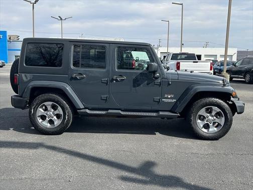 2017 Jeep Wrangler Unlimited Sahara