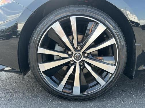 2022 Nissan Altima SR FWD