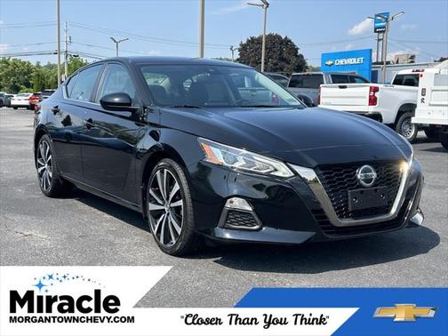 2022 Nissan Altima SR FWD