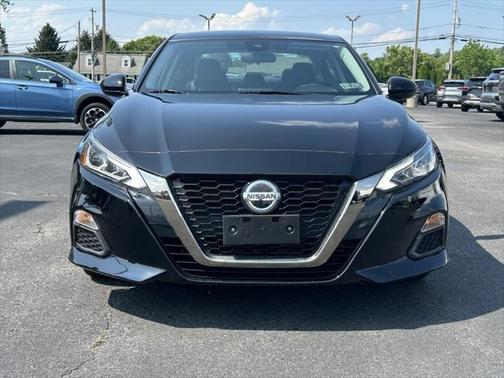 2022 Nissan Altima SR FWD