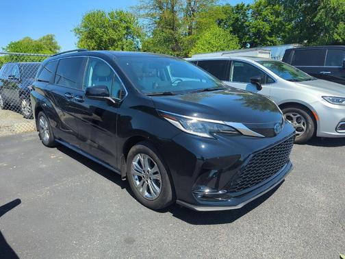 Midnight Black Metallic 2023 Toyota Sienna XSE 7 Passenger