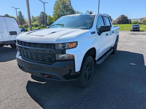 Summit White 2021 Chevrolet Silverado 1500 Custom Trail Boss