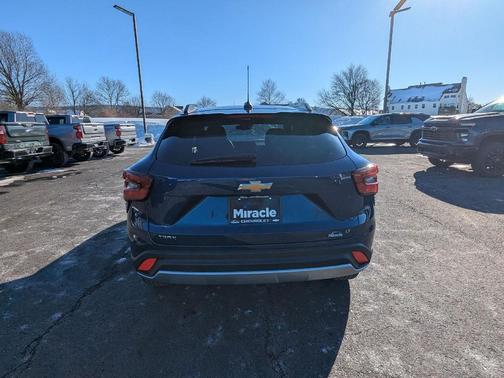 2024 Chevrolet Trax LT