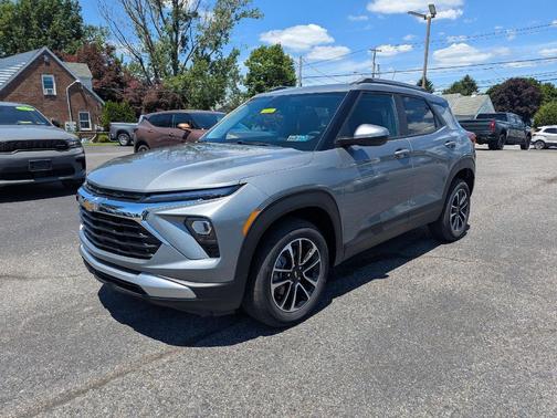 Sterling Gray Metallic 2026 Chevrolet Trailblazer LT