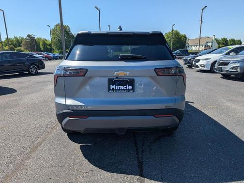 Sterling Gray Metallic 2025 Chevrolet Equinox 1LT