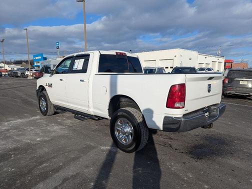2018 RAM 2500 SLT Crew Cab 4x4 6'4' Box