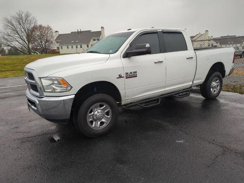 2018 RAM 2500 SLT Crew Cab 4x4 6'4' Box
