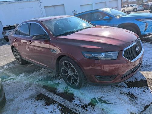 2016 Ford Taurus SHO