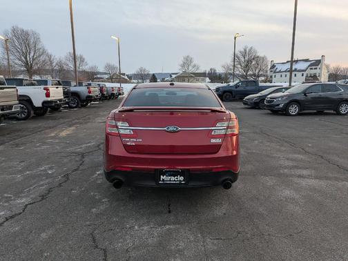 2016 Ford Taurus SHO