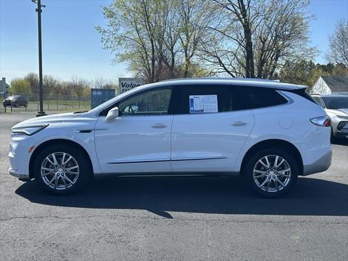 2022 Buick Enclave AWD Essence