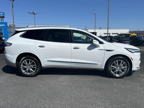 2022 Buick Enclave AWD Essence
