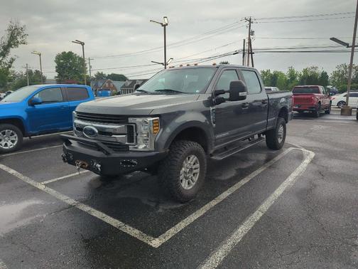 Magnetic Metallic 2019 Ford F-350 XL