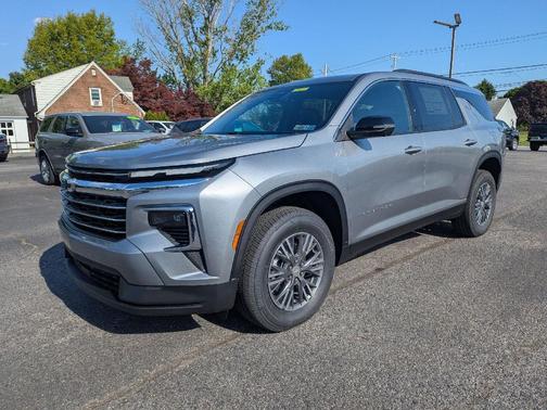 Sterling Gray Metallic 2026 Chevrolet Traverse LT
