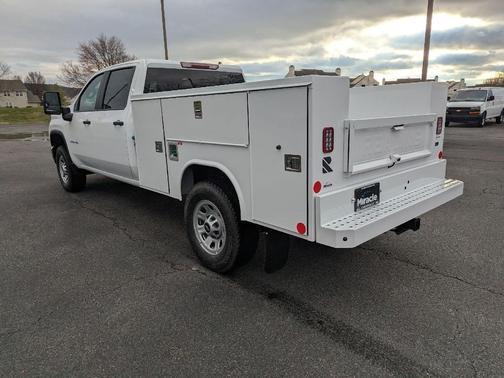 Summit White 2026 Chevrolet Silverado 3500 WT