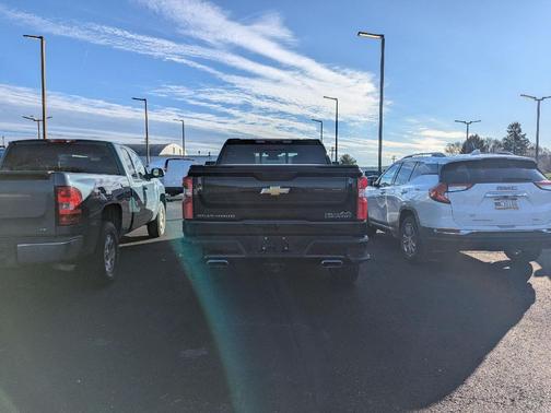 2025 Chevrolet Silverado 1500 High Country
