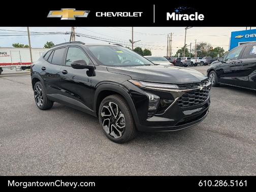 Mosaic Black Metallic 2026 Chevrolet Trax FWD 2RS