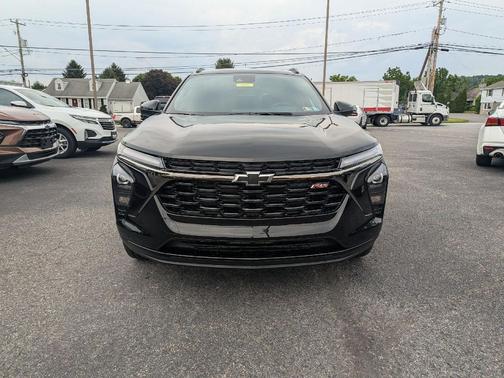 Mosaic Black Metallic 2026 Chevrolet Trax FWD 2RS