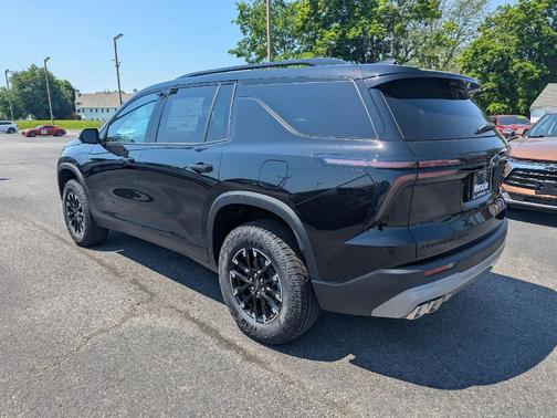 Mosaic Black Metallic 2026 Chevrolet Traverse AWD Z71