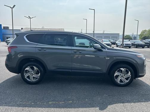 2022 Hyundai SANTA FE SE
