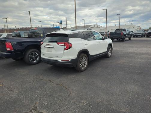 2022 GMC Terrain SLT