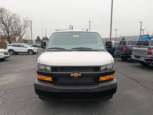 2025 Chevrolet Express 2500 RWD 2500 Regular Wheelbase WT