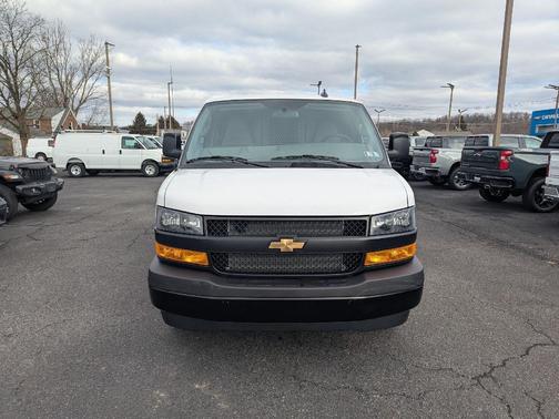 2025 Chevrolet Express 2500 RWD 2500 Regular Wheelbase WT