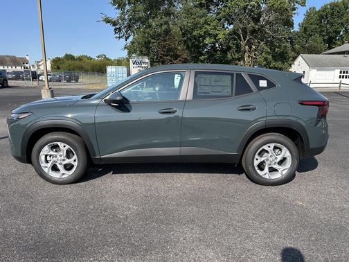2025 Chevrolet Trax LS
