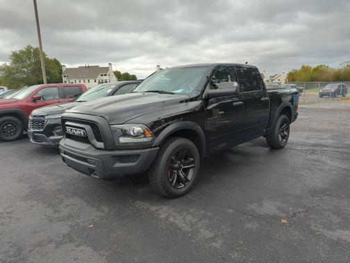 2023 RAM 1500 Classic Warlock Crew Cab 4x4 5'7' Box