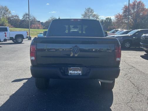 2023 RAM 1500 Classic Warlock Crew Cab 4x4 5'7' Box
