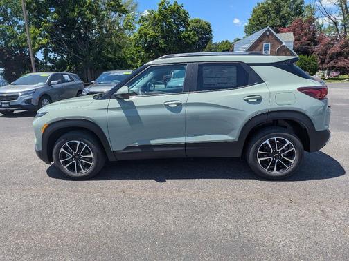 Cacti Green 2026 Chevrolet Trailblazer LT