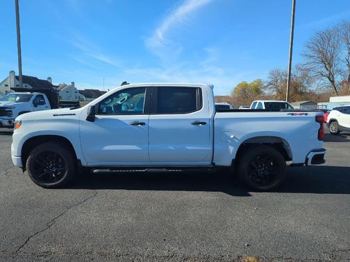 2024 Chevrolet Silverado 1500 Custom