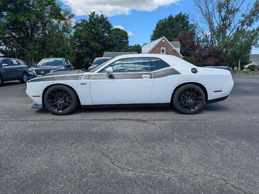 White Knuckle Clearcoat 2023 Dodge Challenger R/T Scat Pack