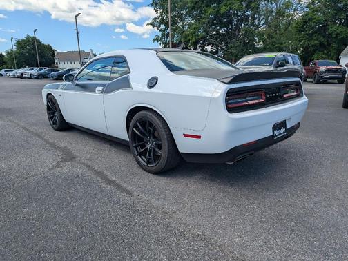 White Knuckle Clearcoat 2023 Dodge Challenger R/T Scat Pack