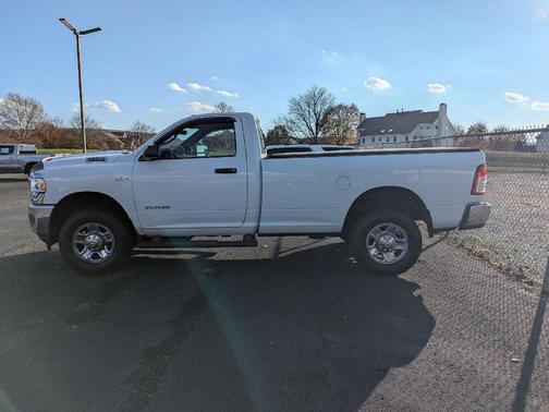 2022 RAM 2500 Tradesman Regular Cab 4x4 8' Box