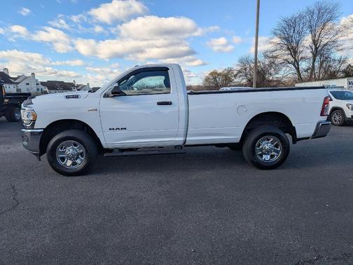2022 RAM 2500 Tradesman Regular Cab 4x4 8' Box
