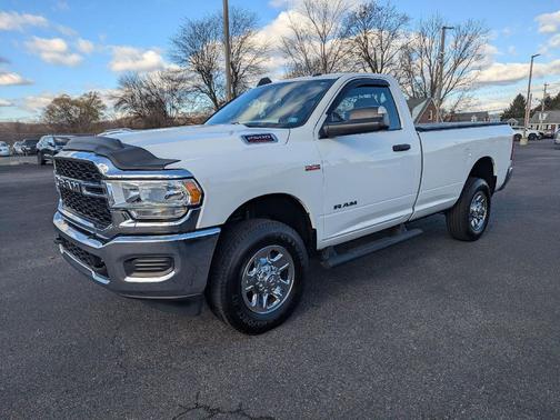 2022 RAM 2500 Tradesman Regular Cab 4x4 8' Box