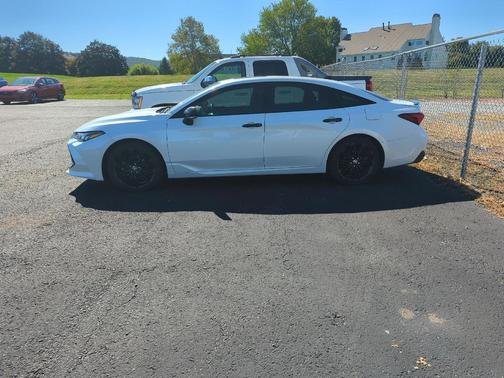 2022 Toyota Avalon Hybrid XSE