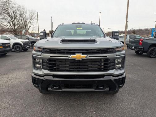 2026 Chevrolet Silverado 2500 Custom