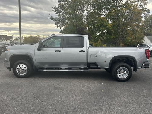 2026 Chevrolet Silverado 3500 WT