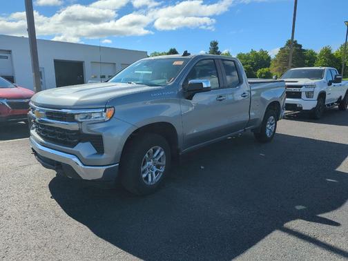 Sterling Gray Metallic 2023 Chevrolet Silverado 1500 LT