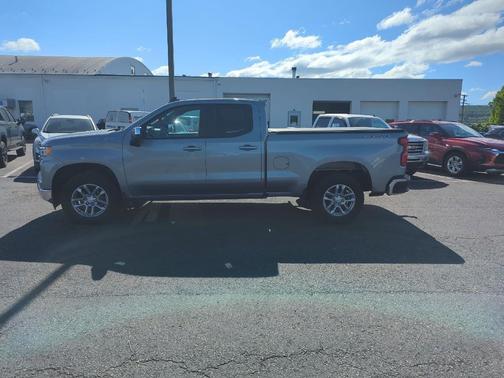 Sterling Gray Metallic 2023 Chevrolet Silverado 1500 LT