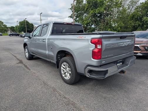 Sterling Gray Metallic 2023 Chevrolet Silverado 1500 LT