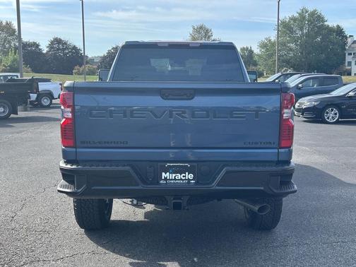2026 Chevrolet Silverado 2500 Custom