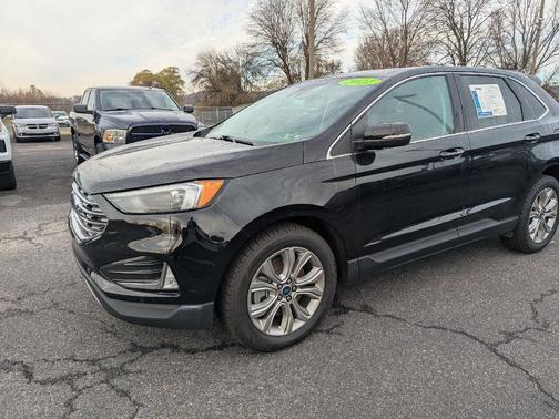 2022 Ford Edge Titanium