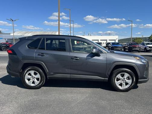 2021 Toyota RAV4 Hybrid LE