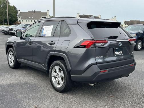 2021 Toyota RAV4 Hybrid LE