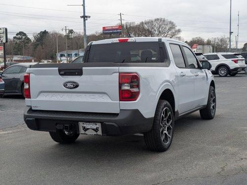 White Metallic 2026 Ford Maverick Lariat