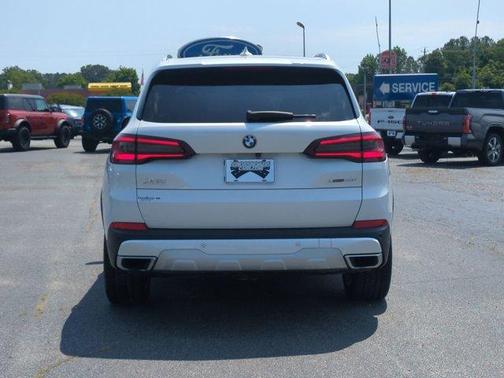 Mineral White Metallic 2022 BMW X5 xDrive40i